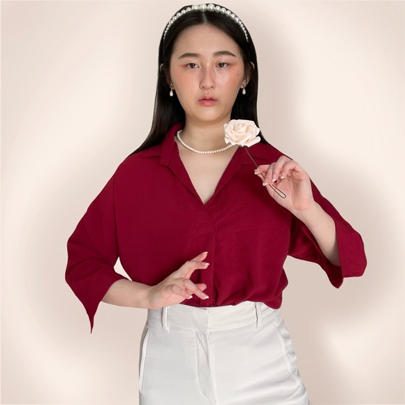 Vintage wine red collared long sleeve blouse. - Picture 2 of 4